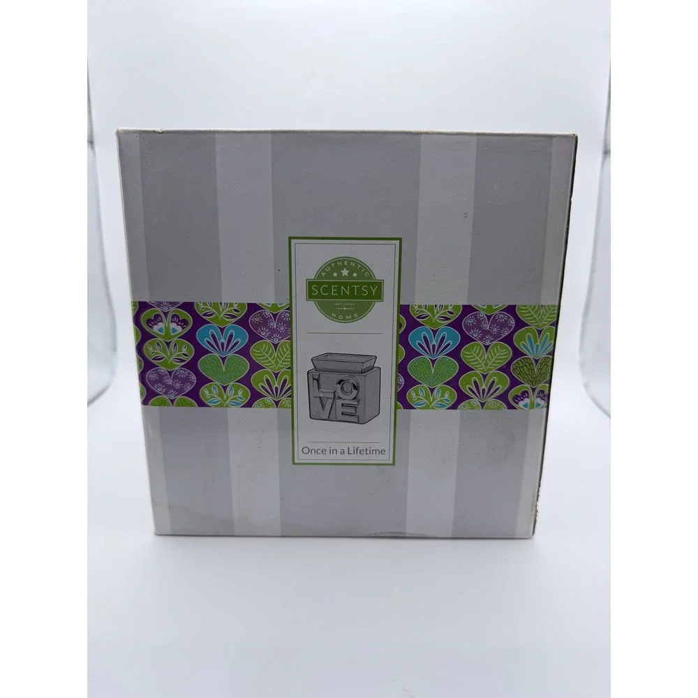 Scentsy Once in a Lifetime Love‎ Warmer Lavender Ceramic Home Fragrance New